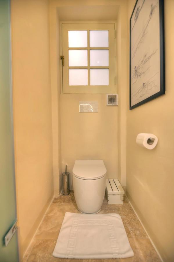 Stylish & Traditional 1 Bedroom Ddem1-1 Apartment Valletta