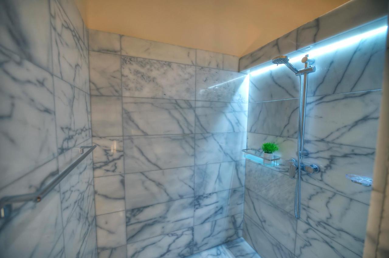 Stylish & Traditional 1 Bedroom Ddem1-1 Apartment *